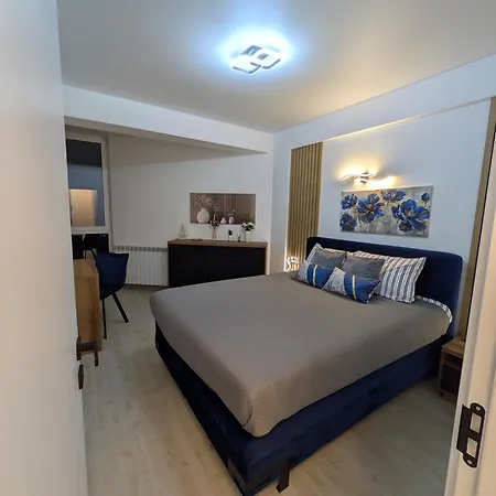 Apartamento Vladyana Năvodari